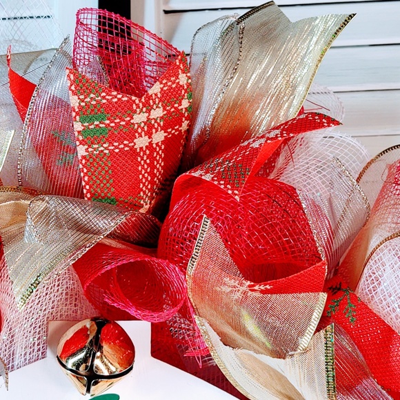 🥳🎉HP🤗 HAND CRAFTED 22" DECO MESH CHRISTMAS WREATH/THIS HOME BELIEVES SIGN 22" - Picture 4 of 7